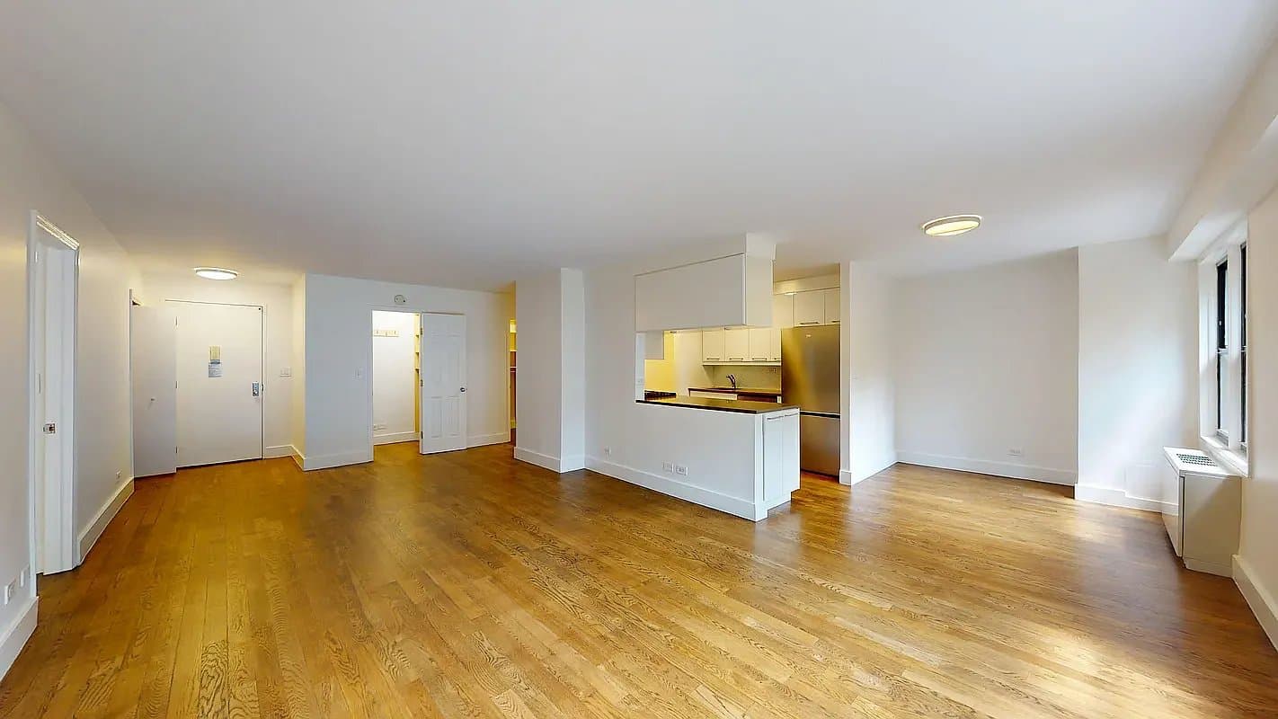 New York Apartment: 220 E 63rd St