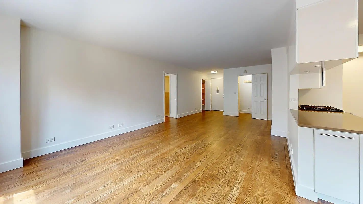 New York Apartment: 220 E 63rd St