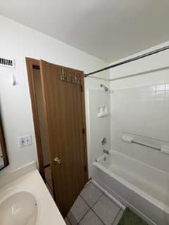 Chicago Apartment: 1829 S Carpenter
