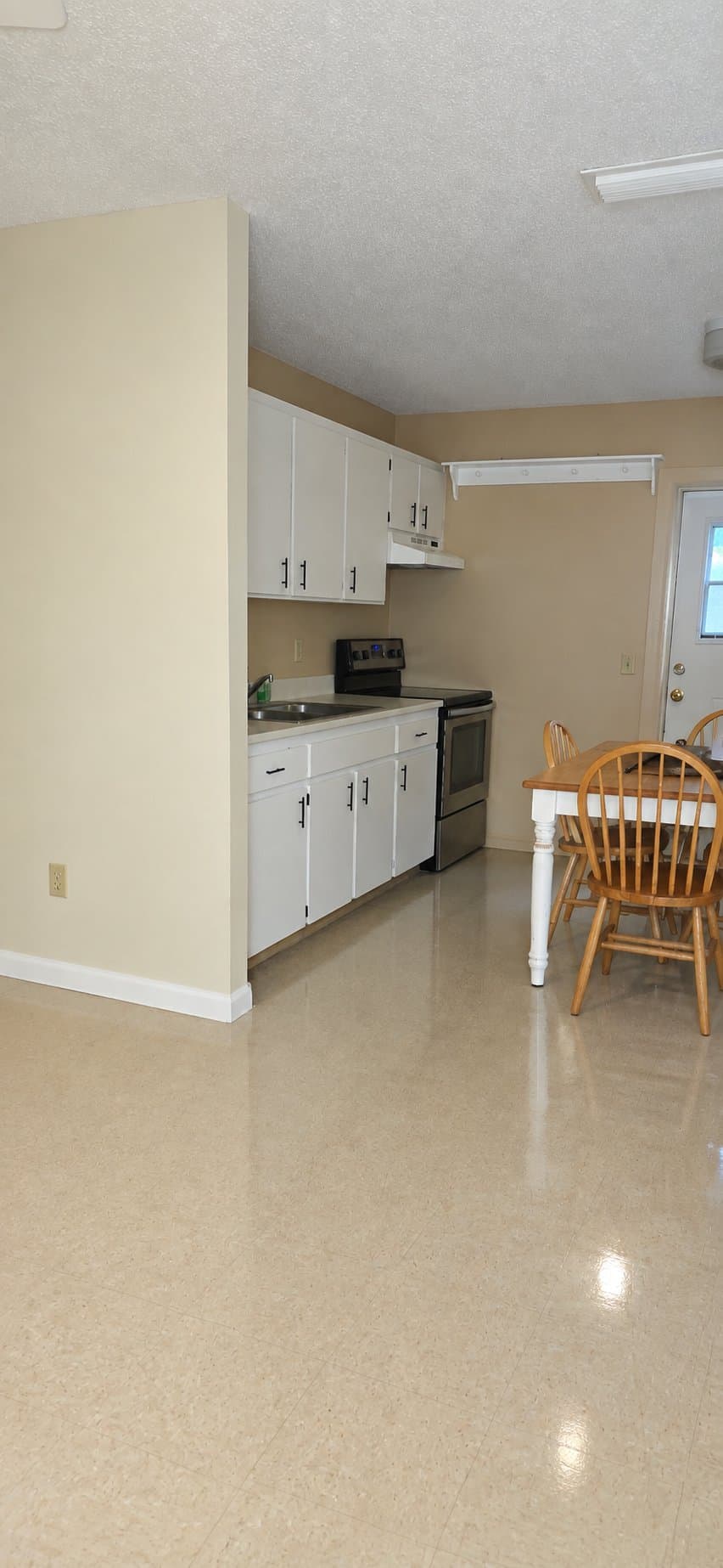 Tampa House: 1602 E Annona Ave