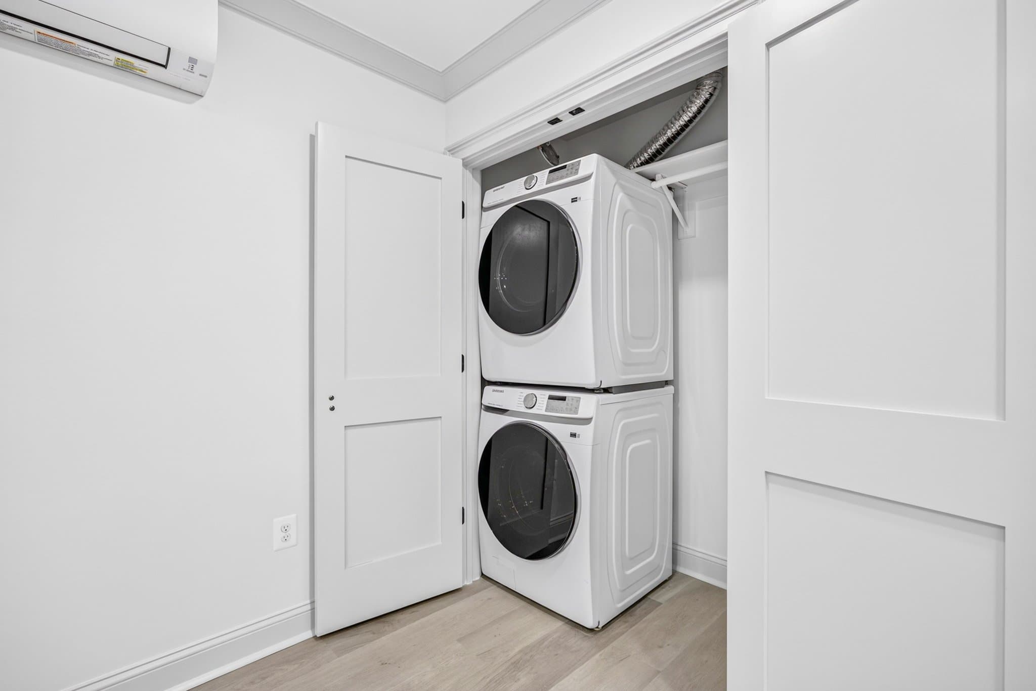 Washington Apartment: 311 East Capitol St. SE