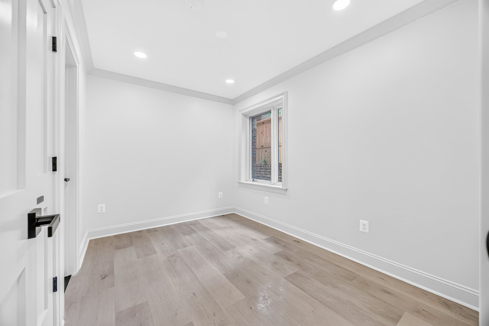 Washington Apartment: 311 East Capitol St. SE
