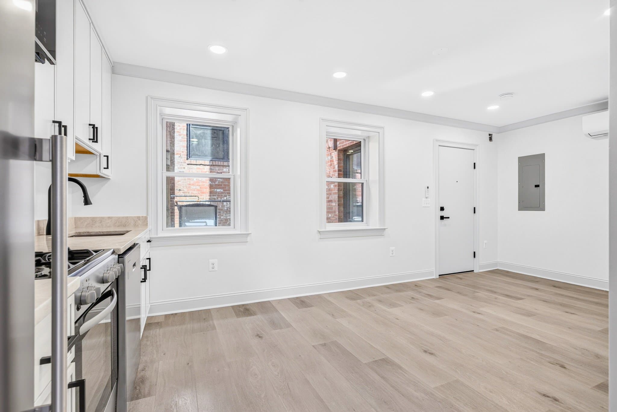 Washington Apartment: 311 East Capitol St. SE