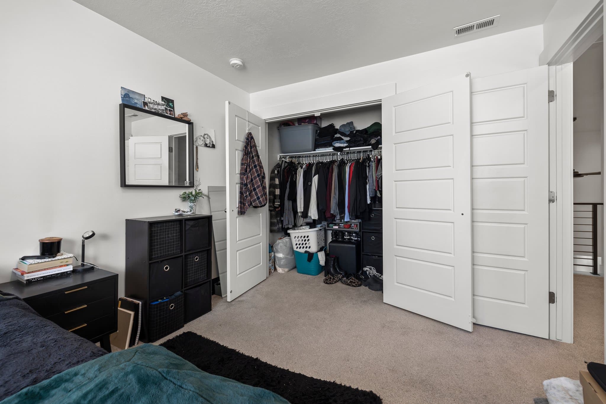 Vineyard Single Room: 317 W 410 N