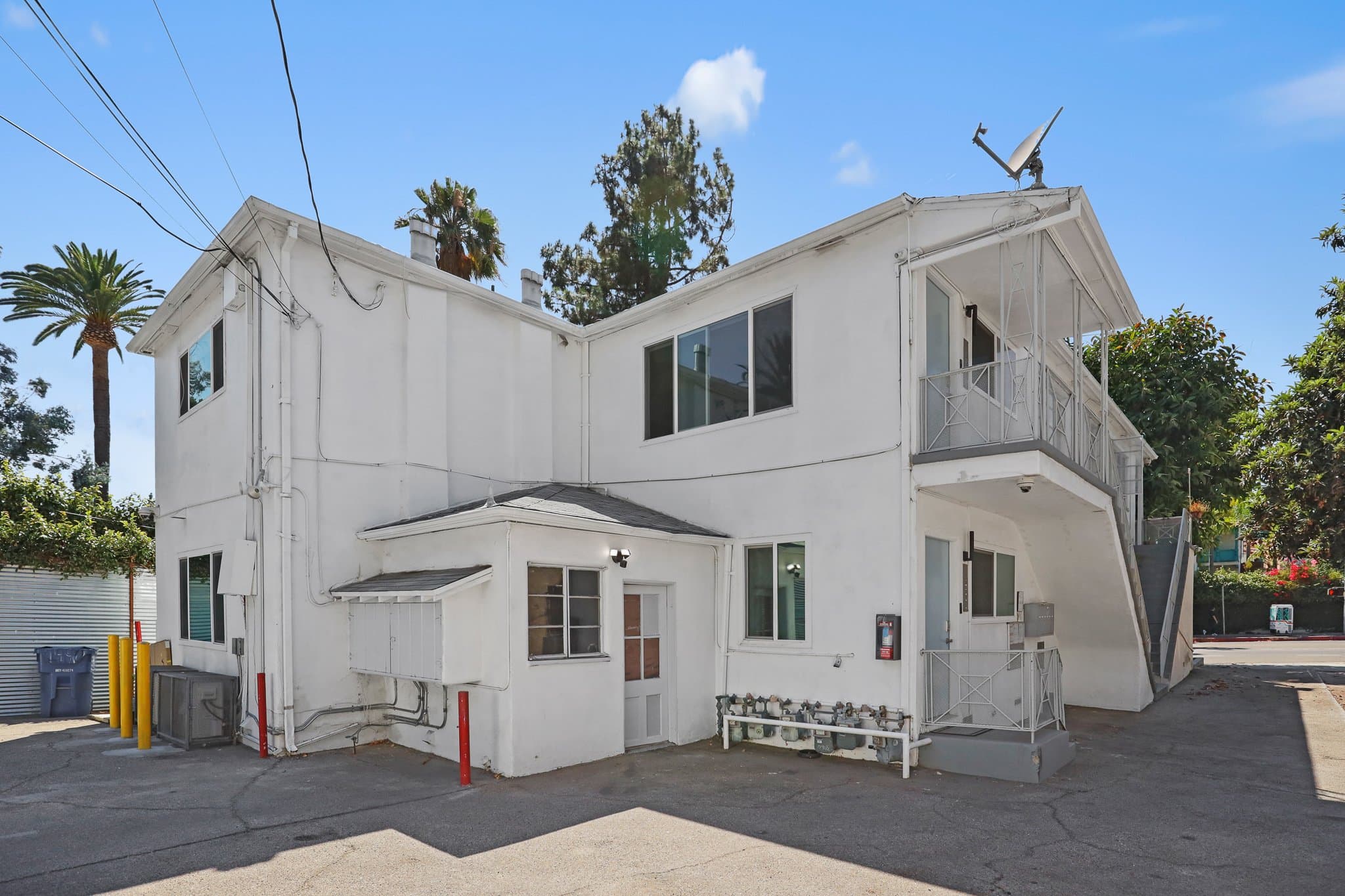 Los Angeles Apartment: 1486 Silver Lake Boulevard