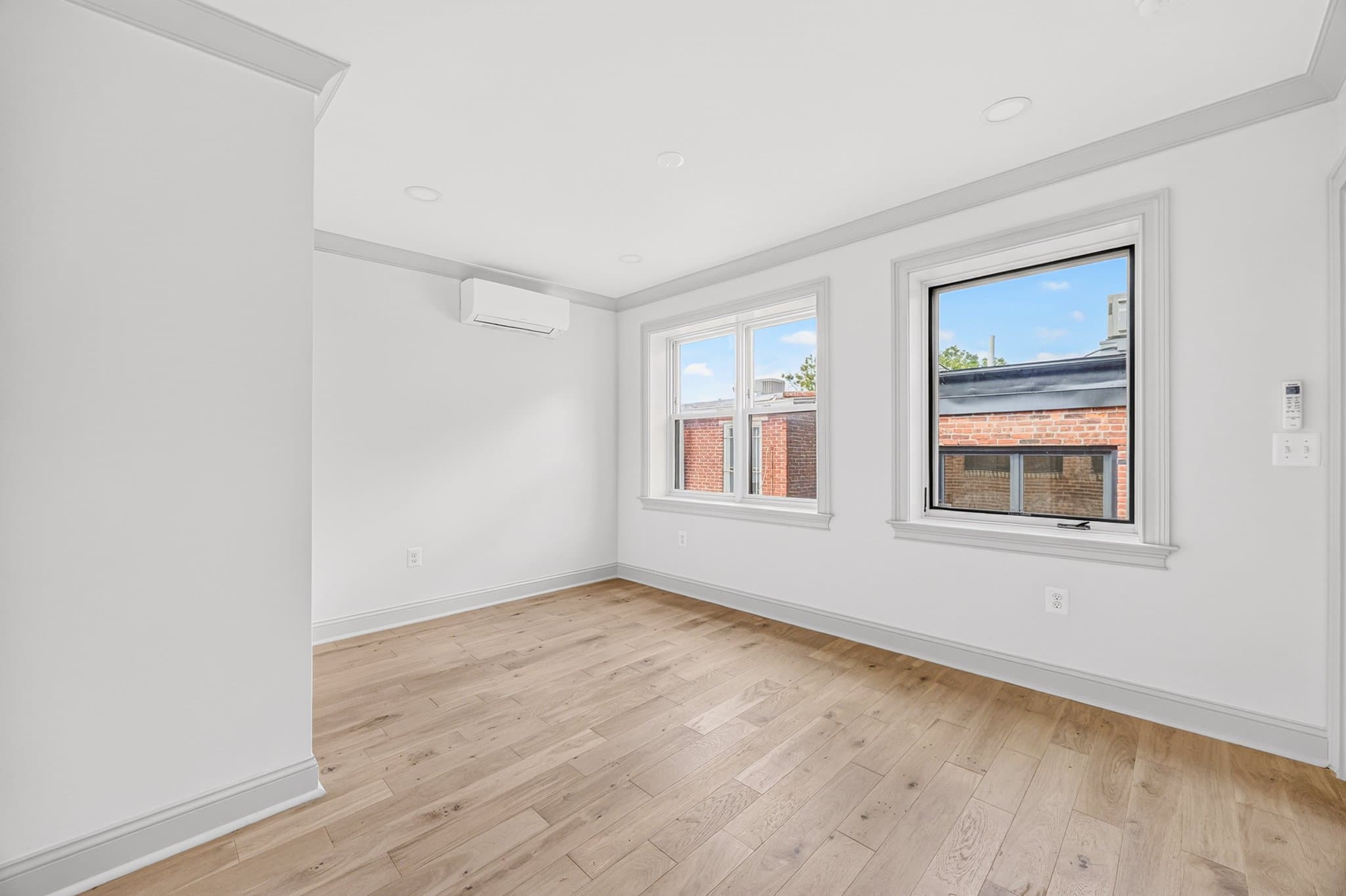 Washington Apartment: 311 East Capitol St. SE