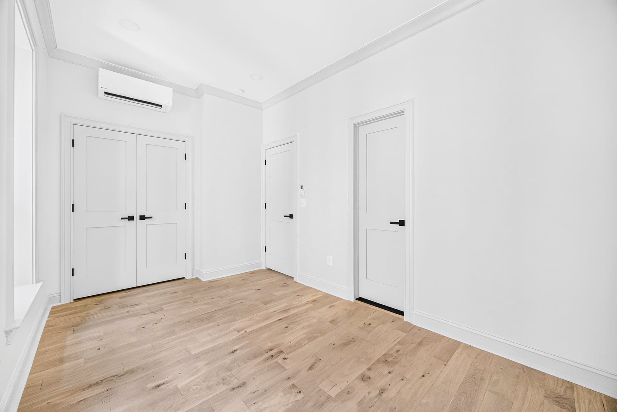 Washington Apartment: 311 East Capitol St. SE