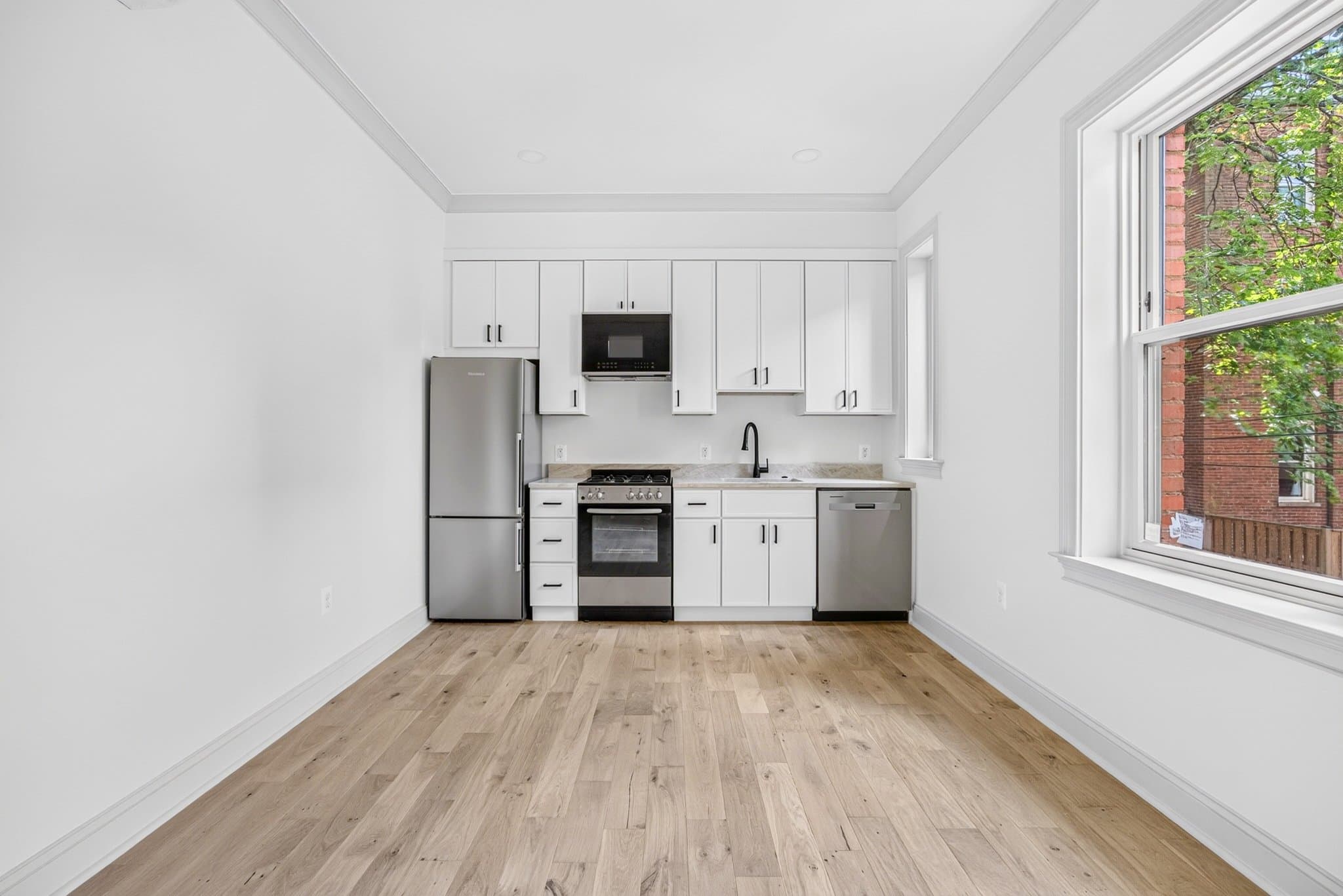 Washington Apartment: 311 East Capitol St. SE