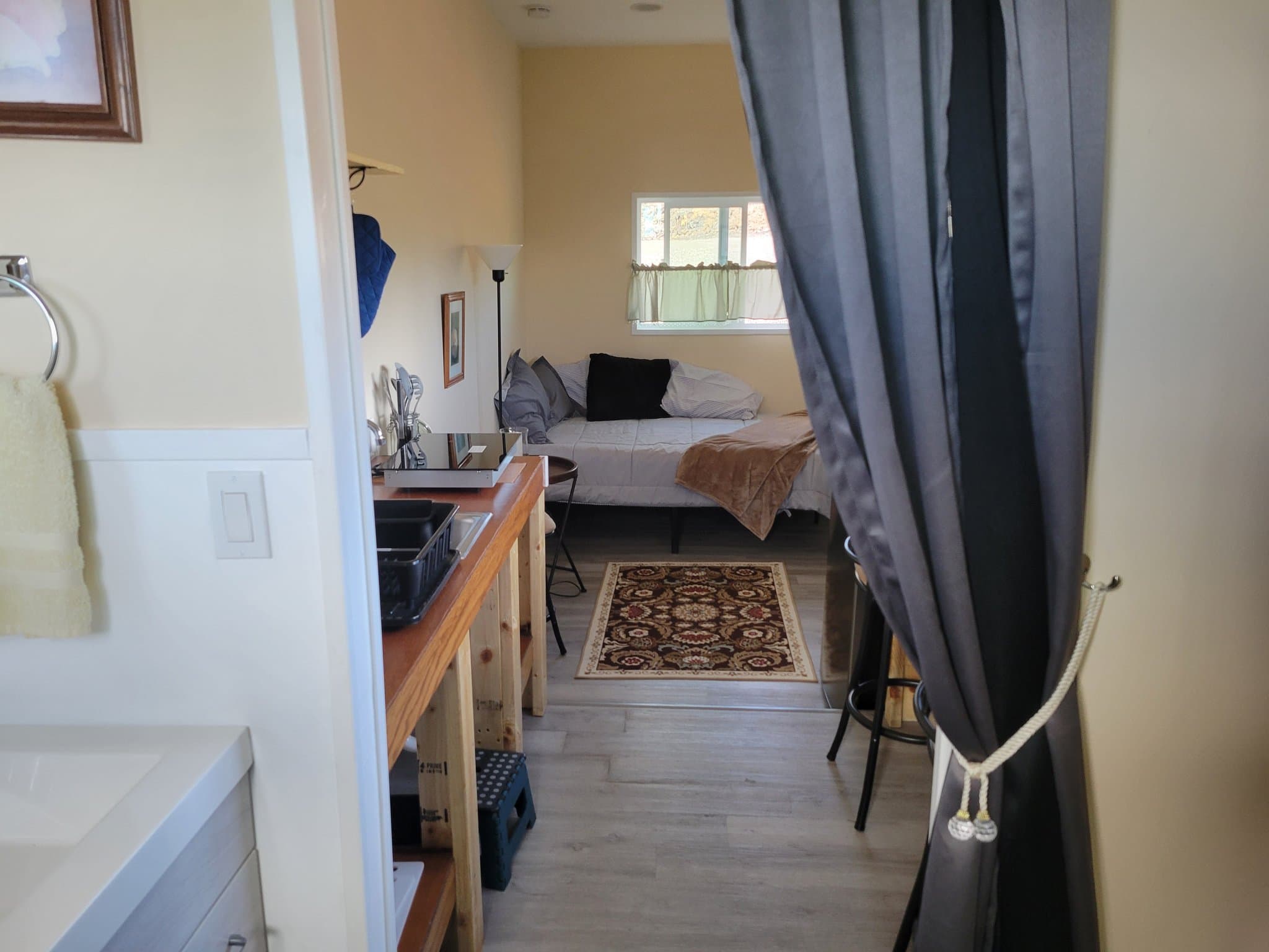 Ocean View House: 92970 Prince Kuhio Boulevard