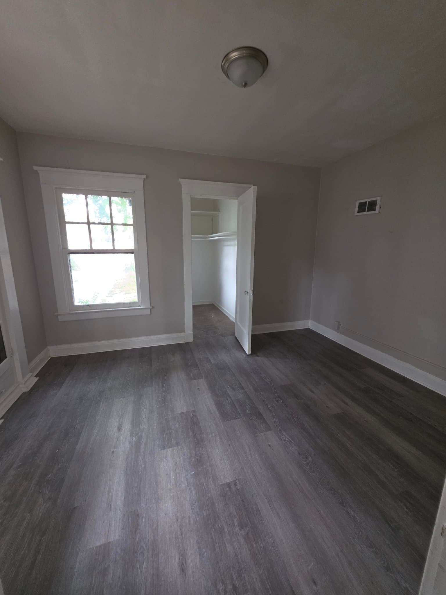 Peoria Apartment: 1122 N Flora