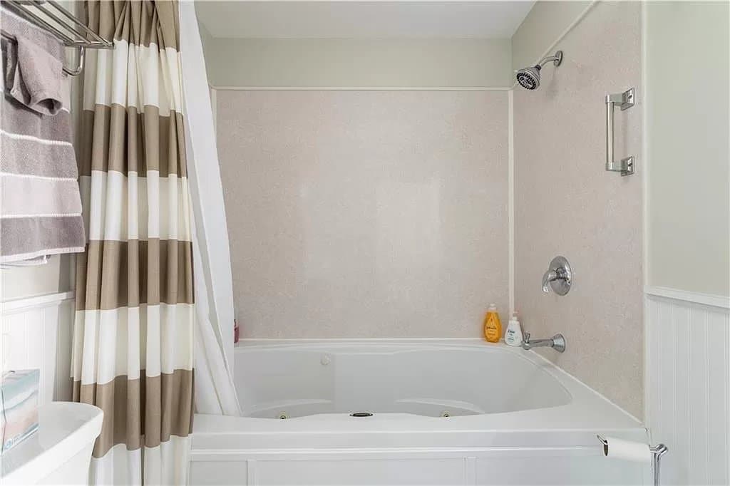 NEWPORT Single Room: 46 MALBONE RD