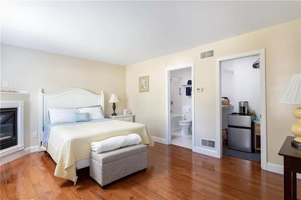 NEWPORT Single Room: 46 MALBONE RD
