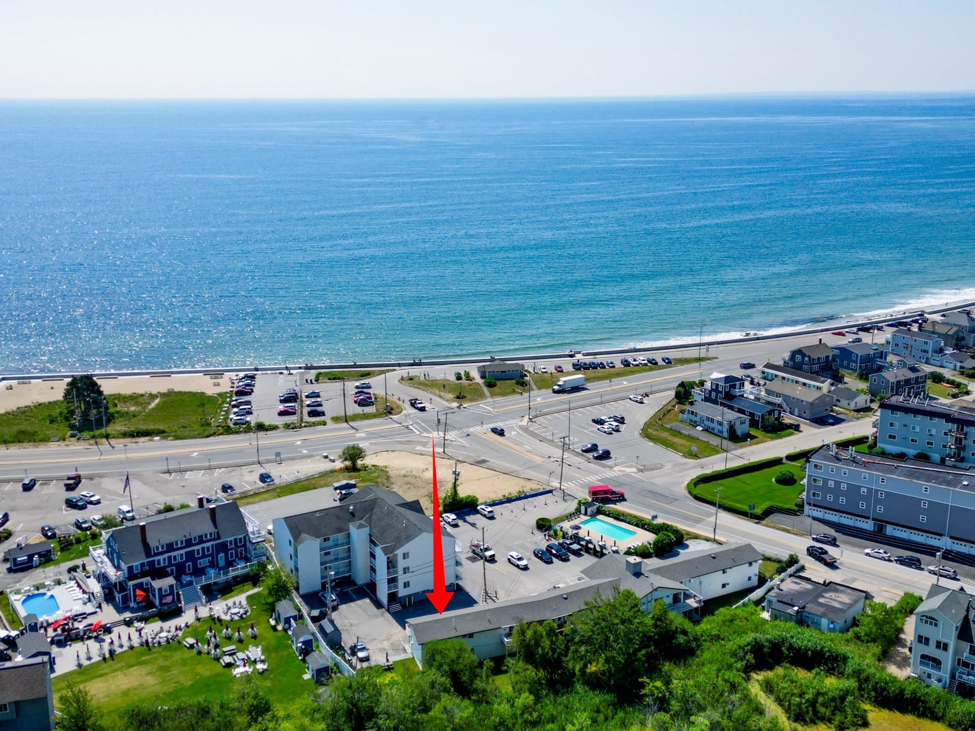Hampton Condo: 933 Ocean Blvd