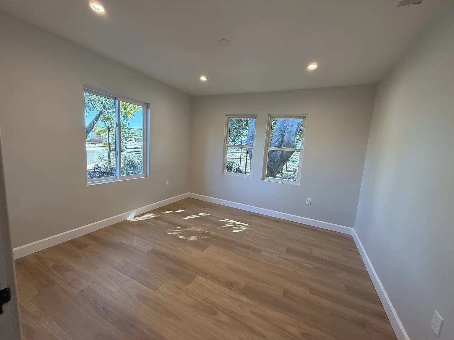 REDWOOD House: 2nd Ave Redwood City, CA 94063