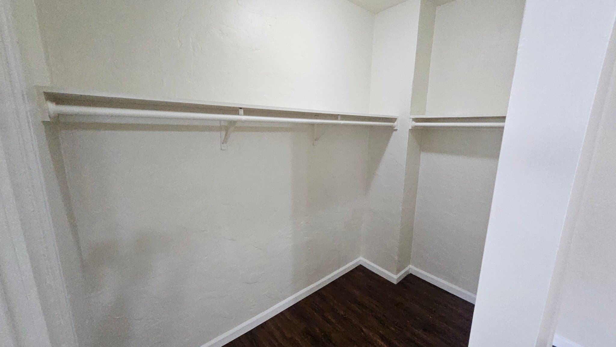 Los Angeles Apartment: 1216 W Court St