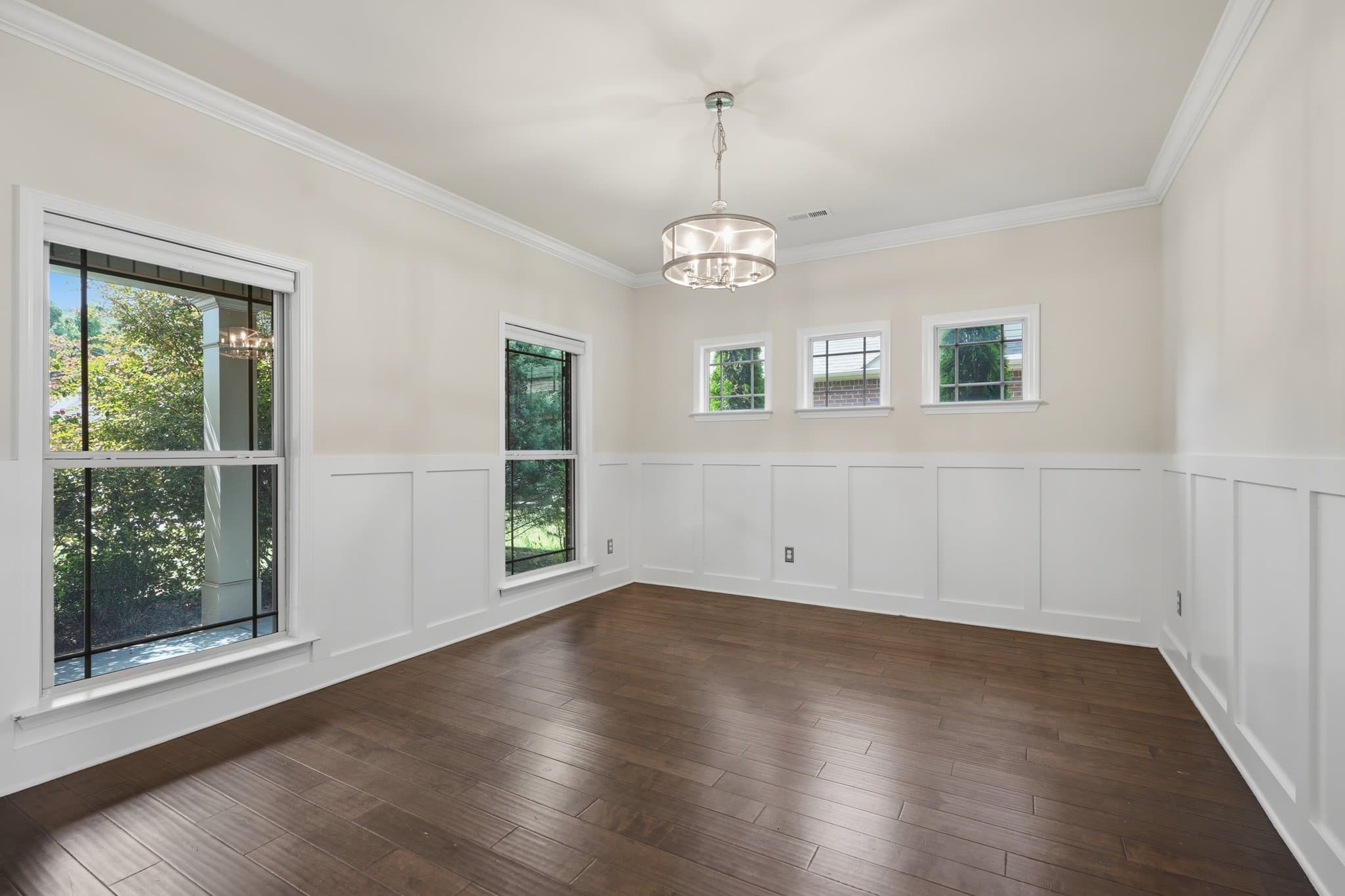 Owens Cross Roads House: 3011 Magnolia Leaf Circle