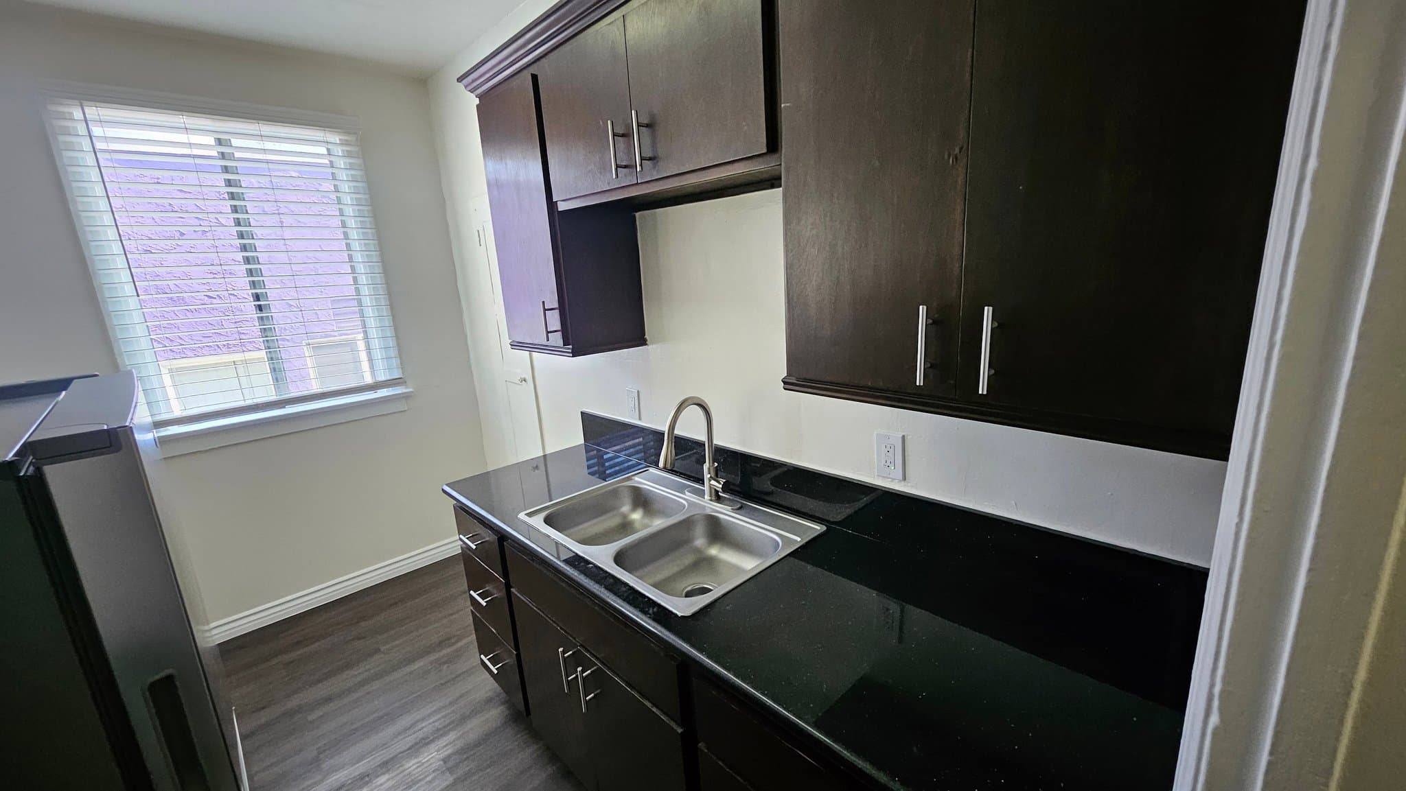 Los Angeles Apartment: 1216 W Court St