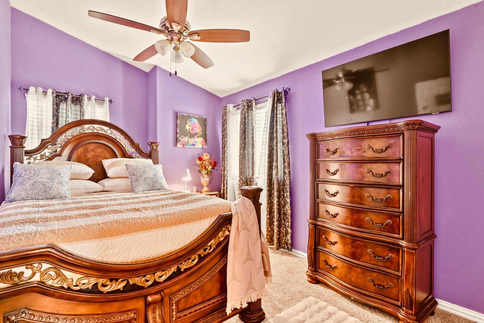 Aurora House: 2921 S Tower Way