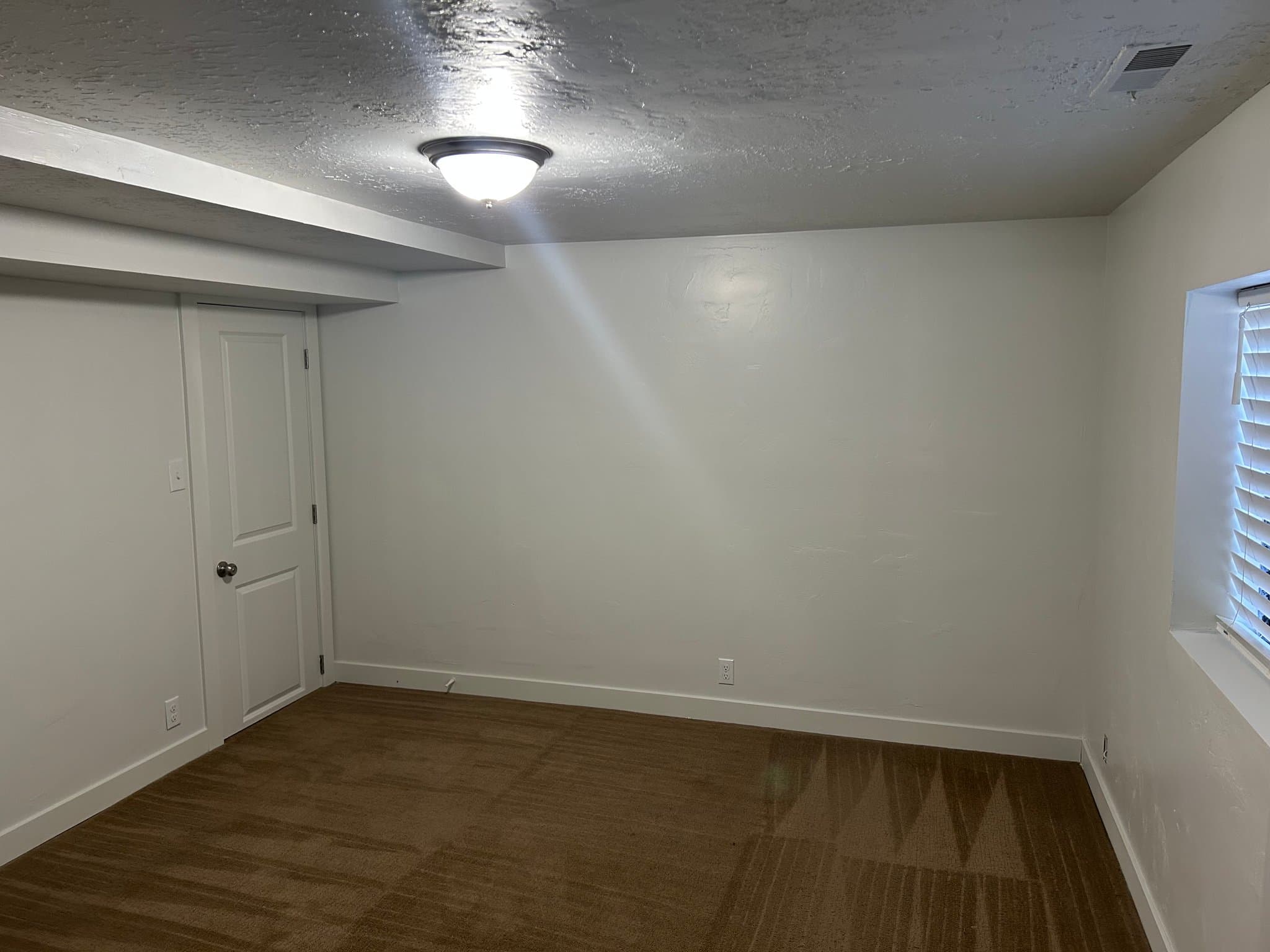Salt Lake City Single Room: 921 S Concord St