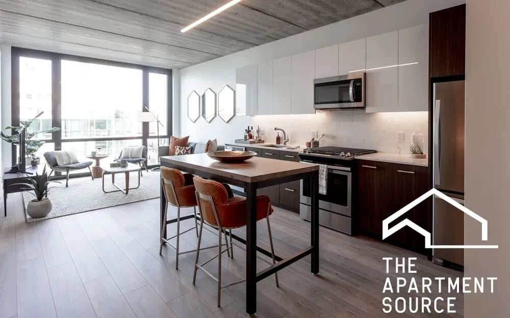 Chicago Apartment: 1640 West Division Street #409-M Chicago, IL 60622