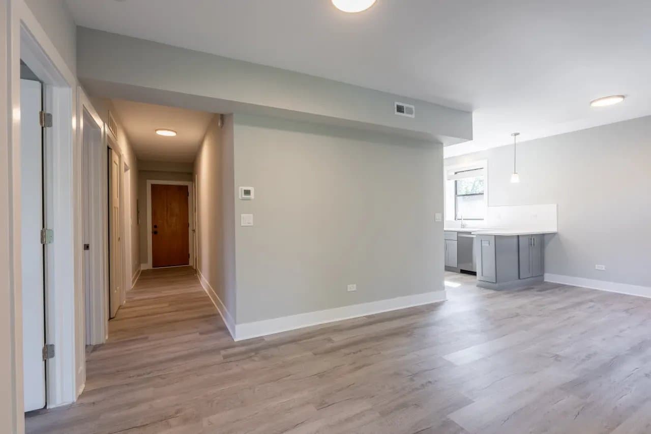 Evanston Apartment: 1133 Oak Avenue #E2 Evanston, IL 60202