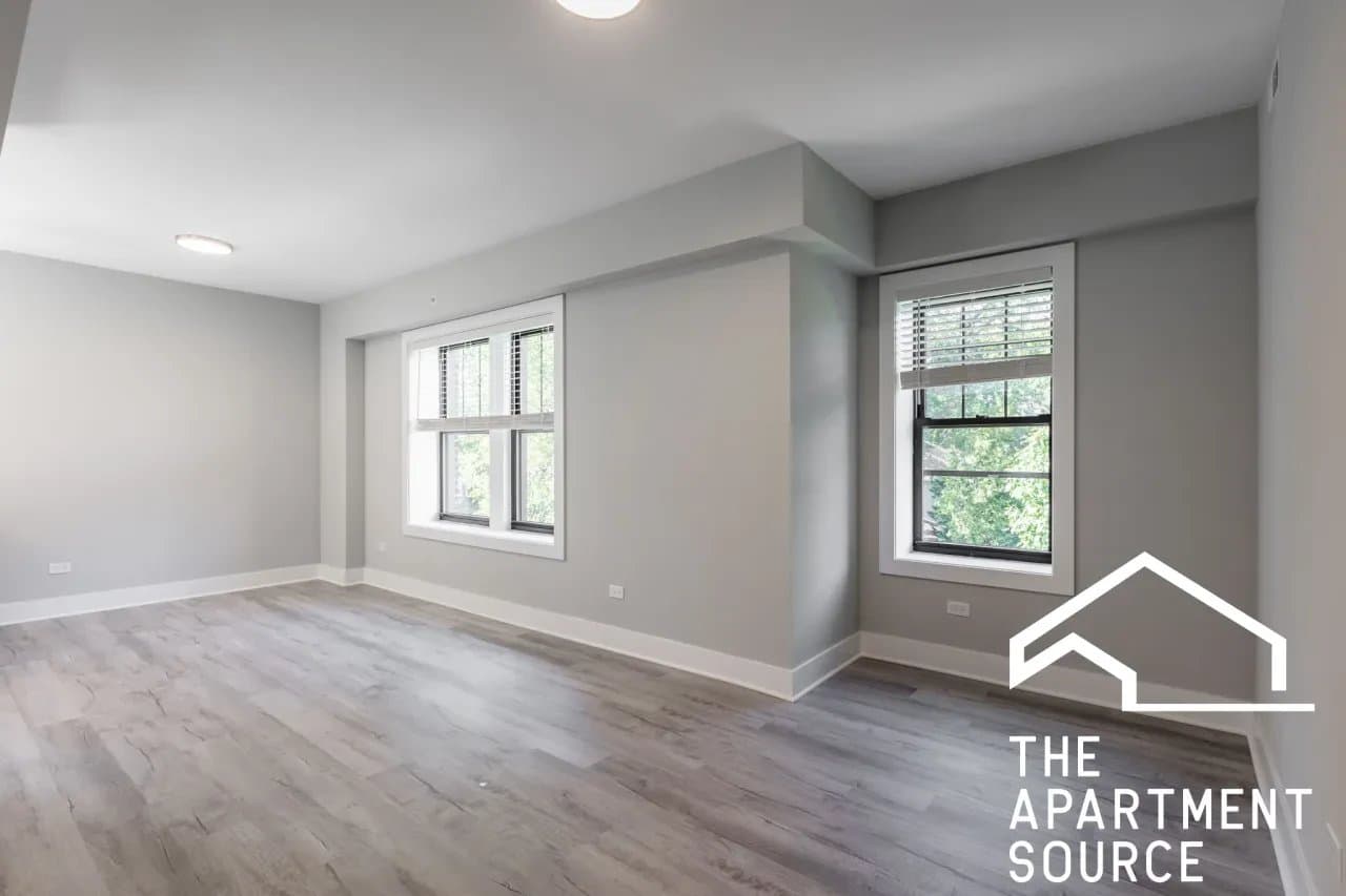 Evanston Apartment: 1133 Oak Avenue #E2 Evanston, IL 60202
