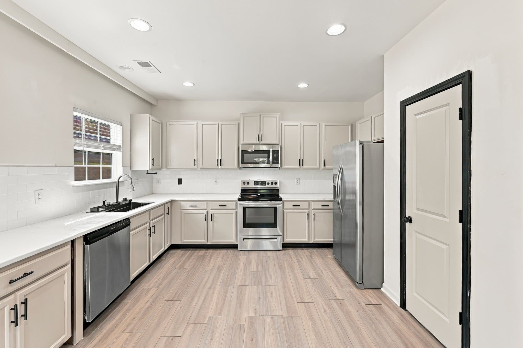Garner House: 129 Zulabelle Ct