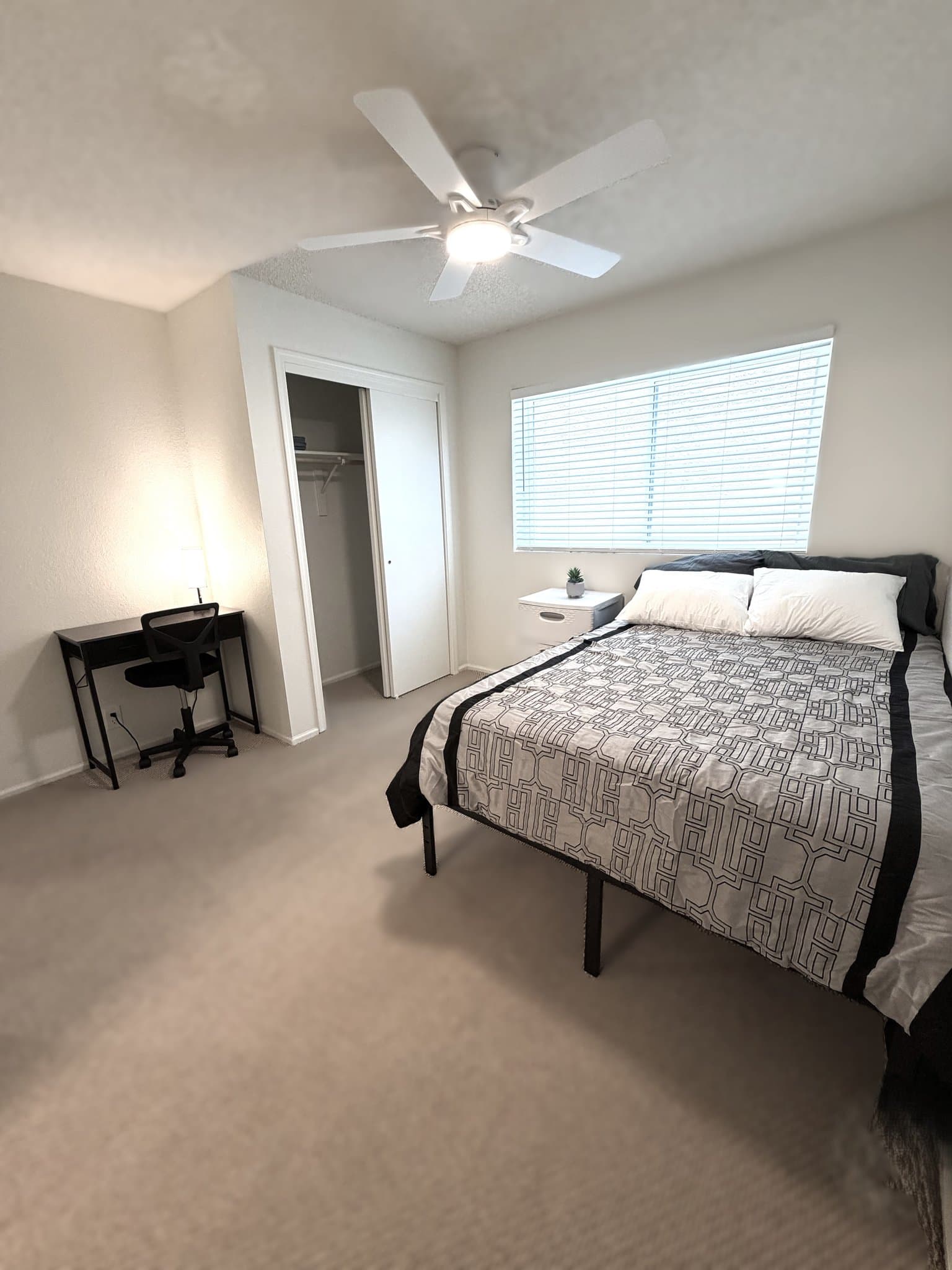 Peoria Single Room: 12340 N 72nd Dr