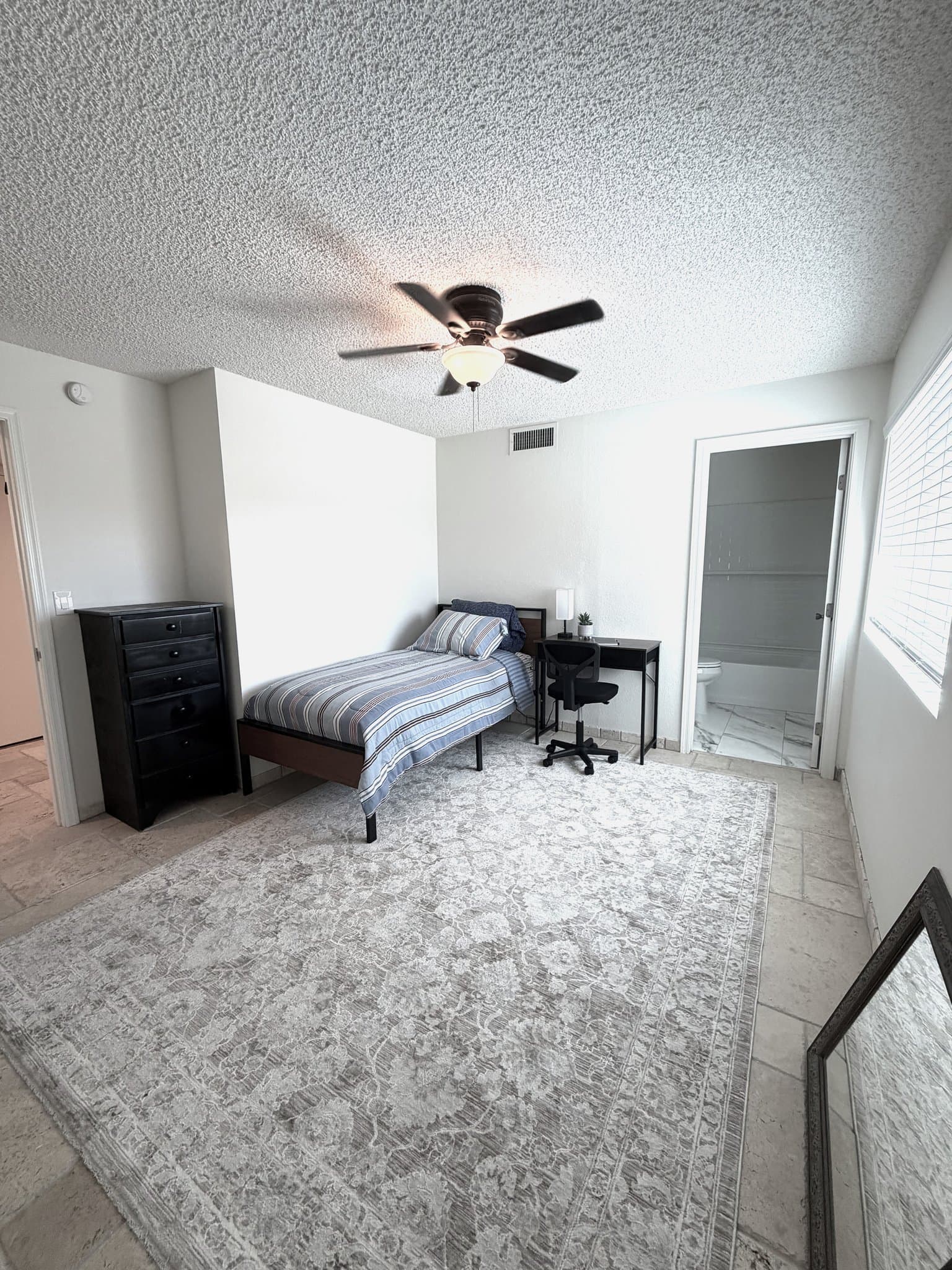 Peoria Single Room: 12340 N 72nd Dr
