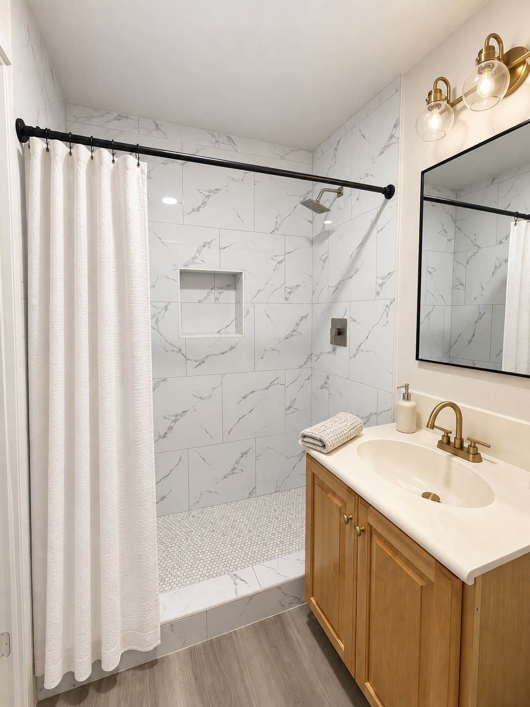 No Single Room: 701 Rossmoyne Ave