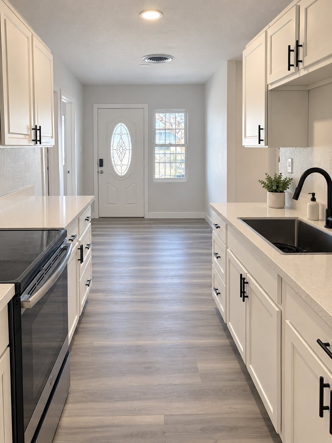 No Single Room: 701 Rossmoyne Ave