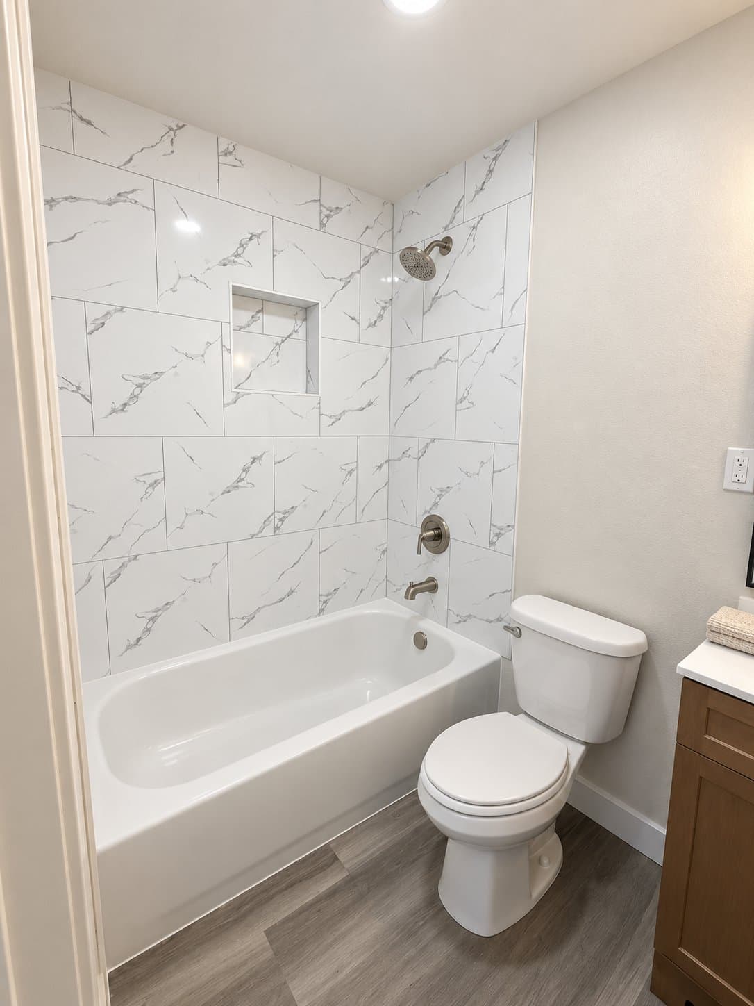 No Single Room: 701 Rossmoyne Ave