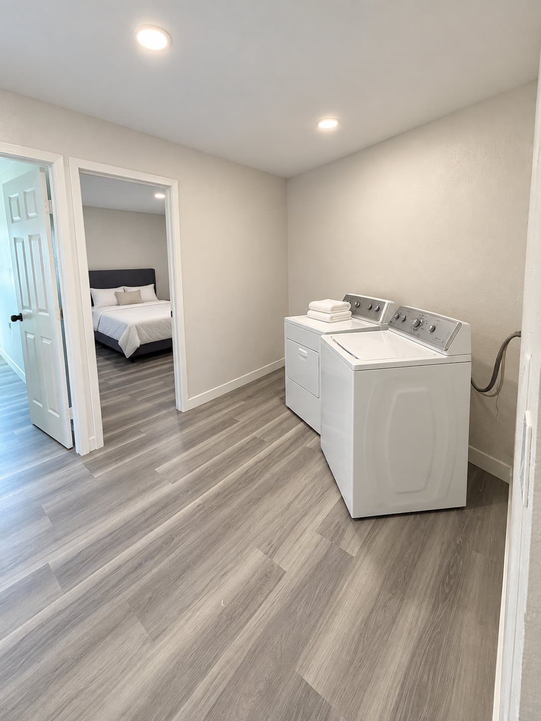 No Single Room: 701 Rossmoyne Ave