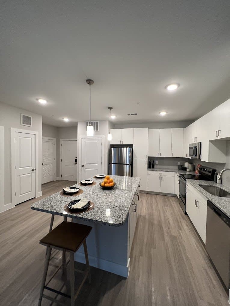 Austin Apartment: 8200 s congress ave