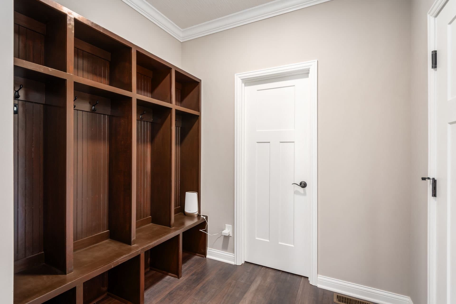Delaware House: 3387 Logsdon Loop