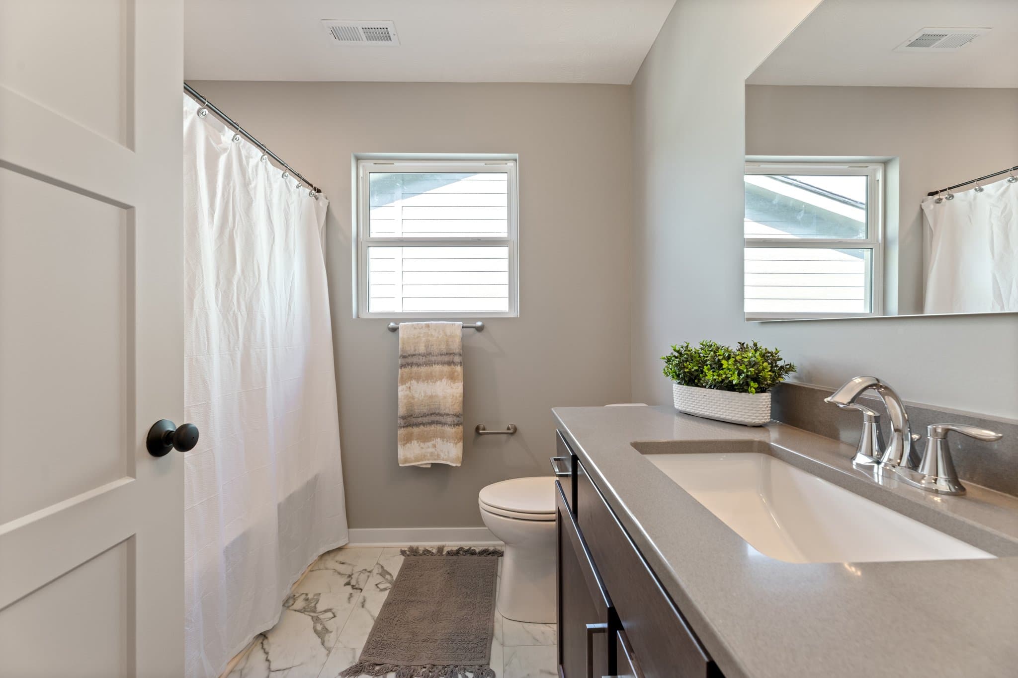 COUNCIL BLUFFS Townhome: 409 Park Avenue
