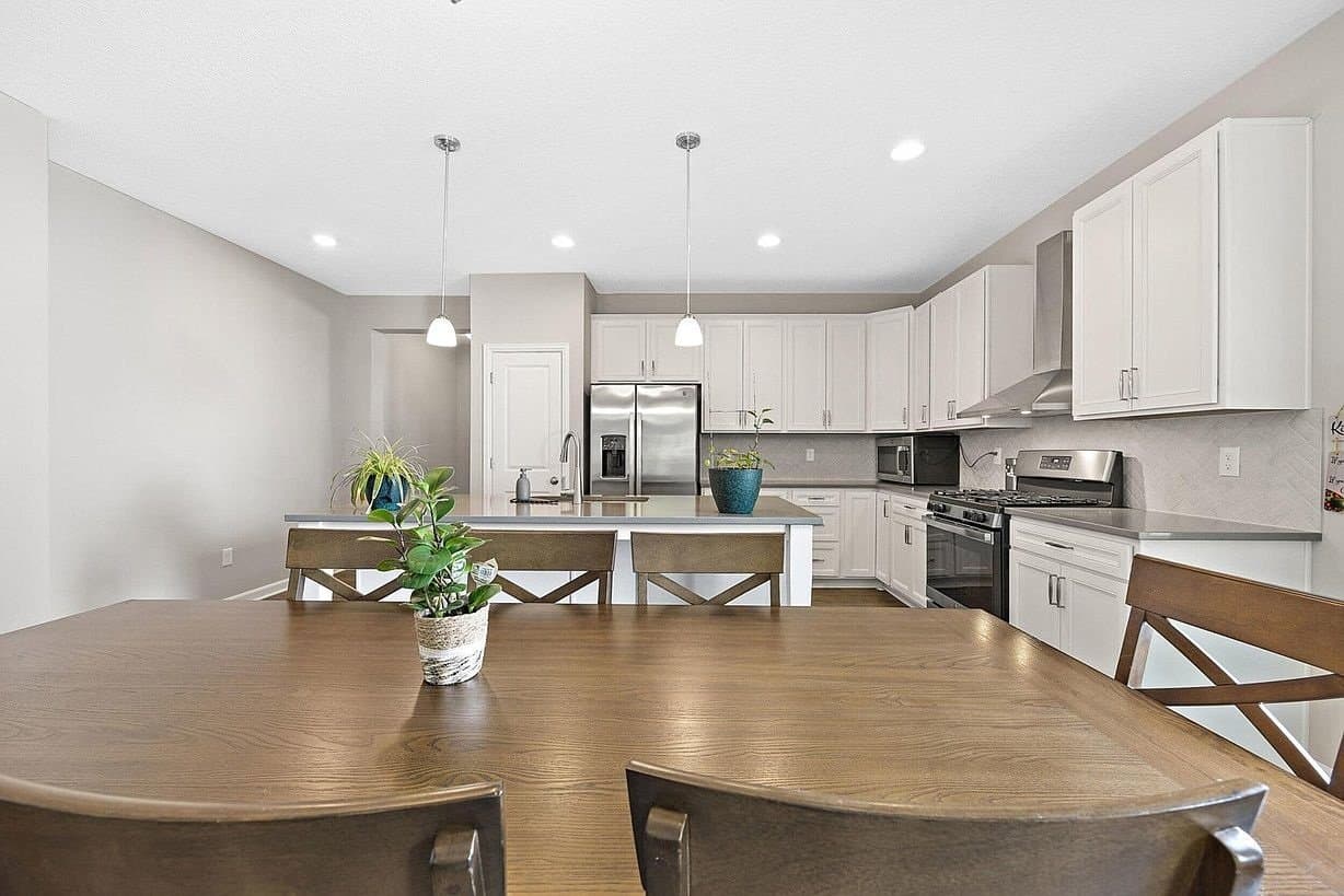 Sunbury House: 727 Habitat Way