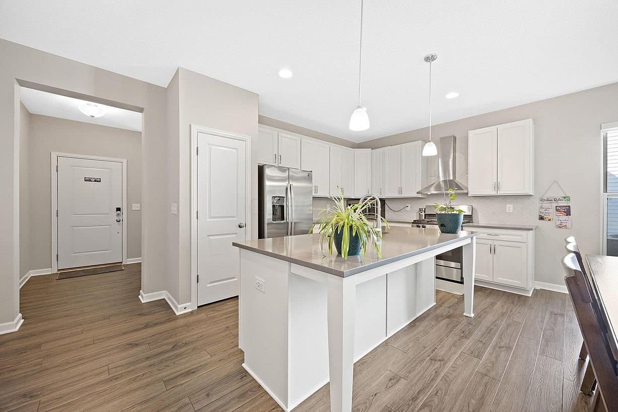 Sunbury House: 727 Habitat Way