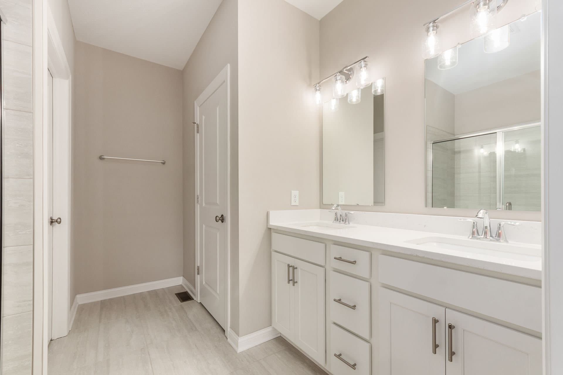 Sunbury House: 727 Habitat Way