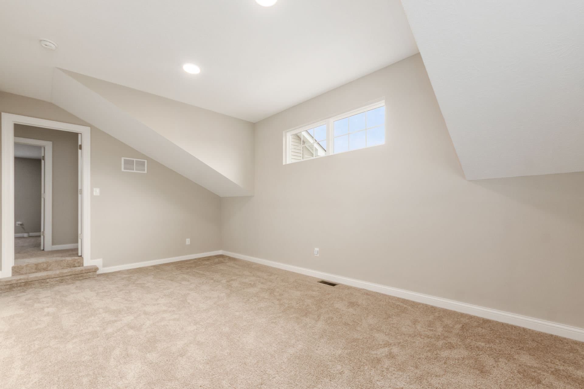 Sunbury House: 727 Habitat Way