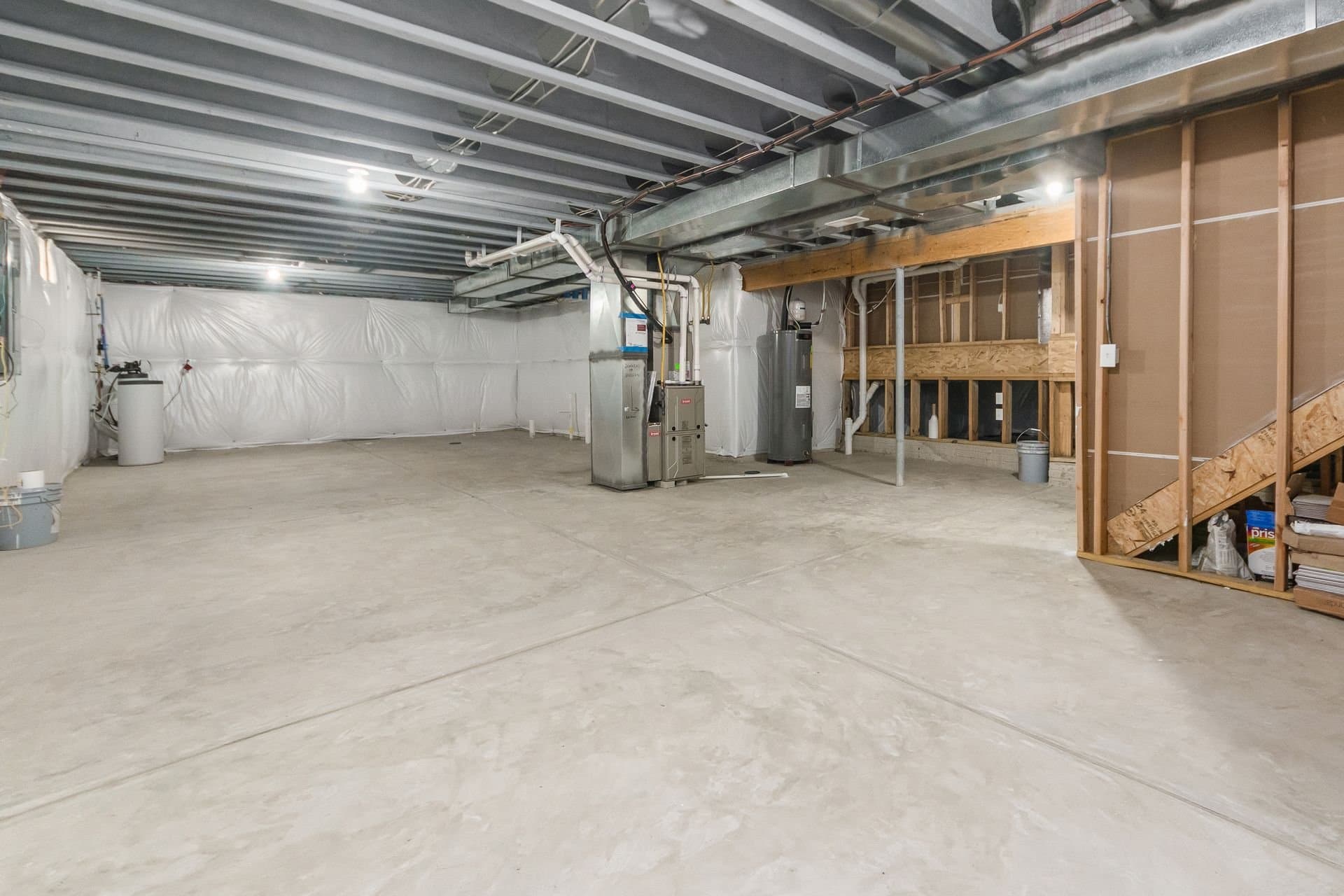 Sunbury House: 727 Habitat Way