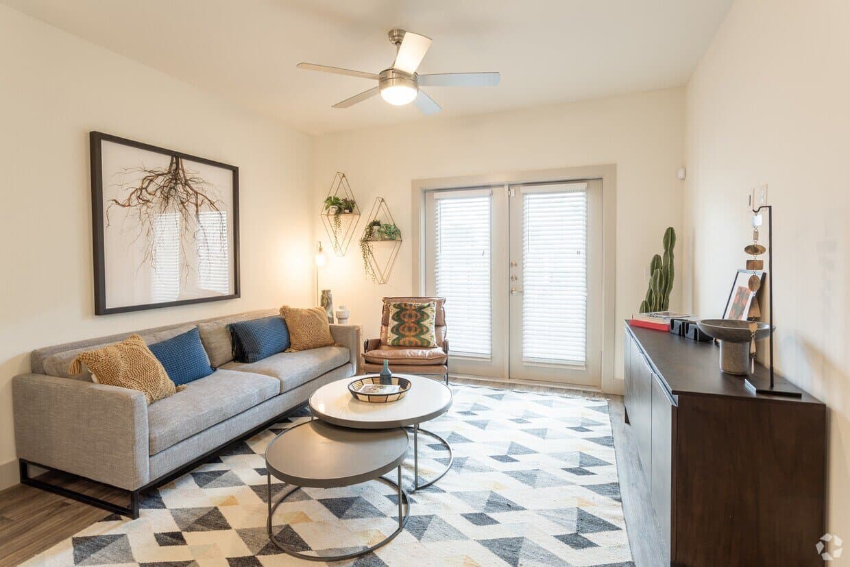 Austin Apartment: 135 Foremost dr