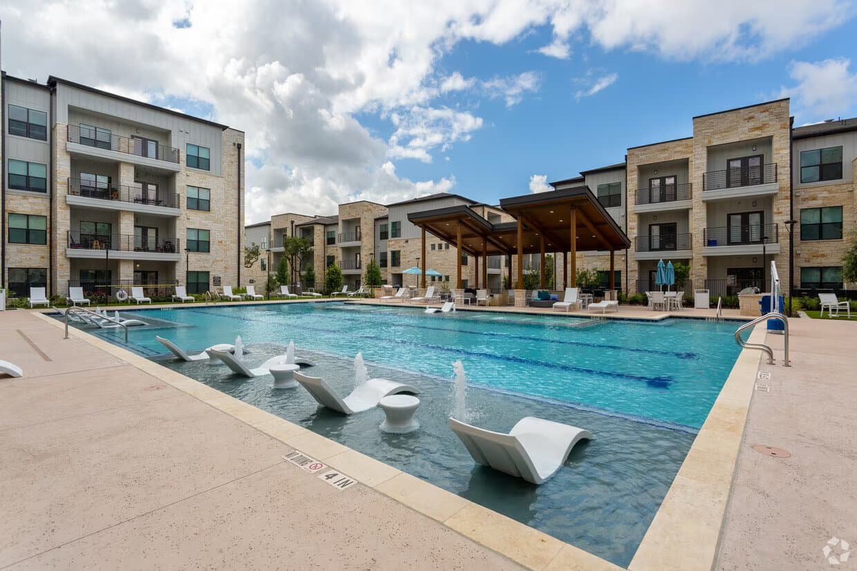 Austin Apartment: 135 Foremost dr