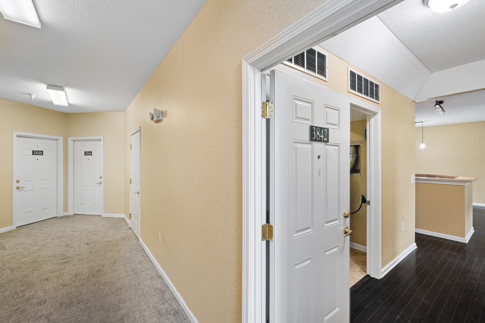 Dublin Condo: 3842 Carberry Dr
