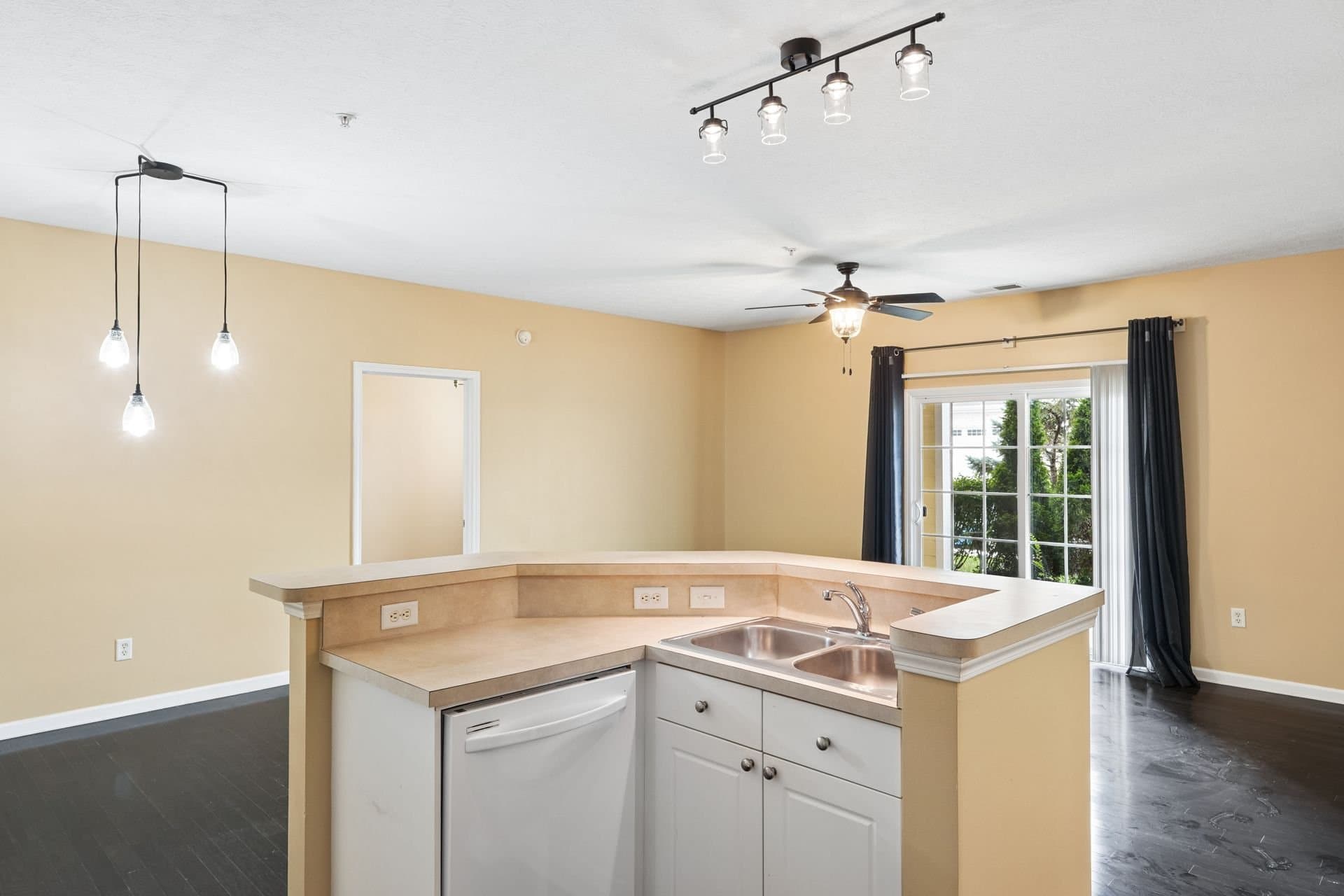 Dublin Condo: 3842 Carberry Dr
