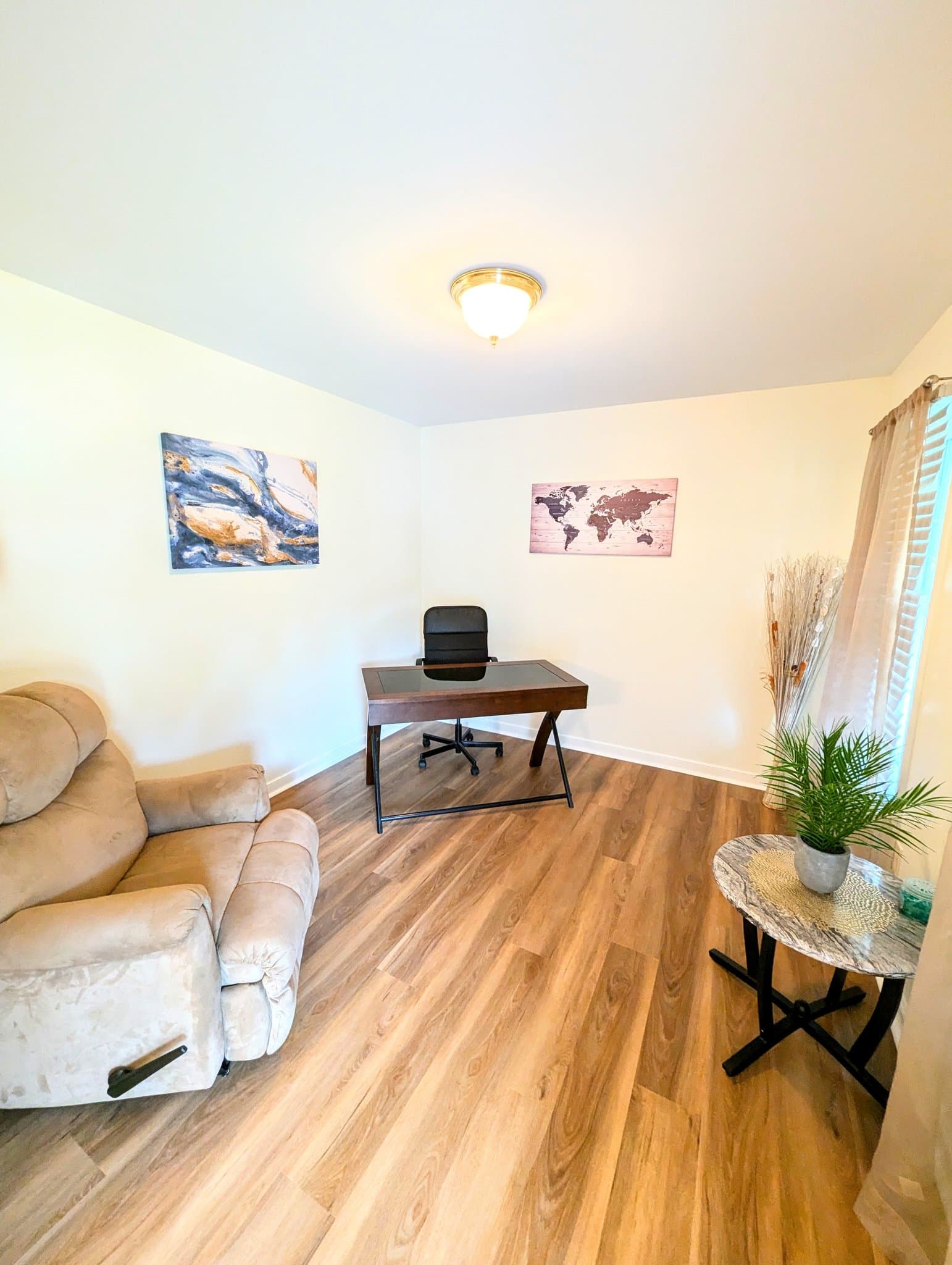 Prince George Single Room: 5412 Takach Rd