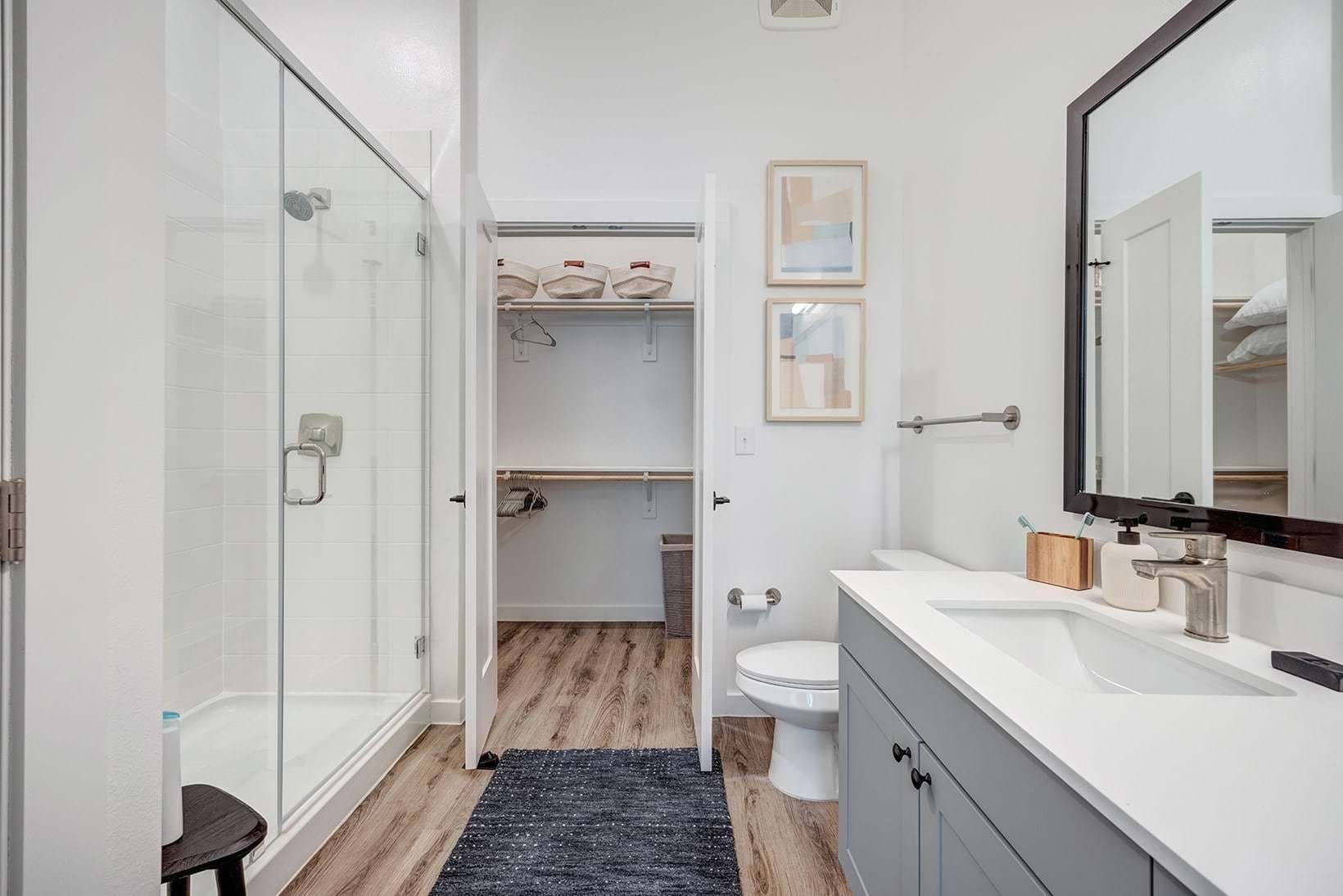 Austin Apartment: 122 Sheraton Ave