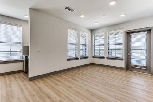 Austin Apartment: 4323 s congress ave