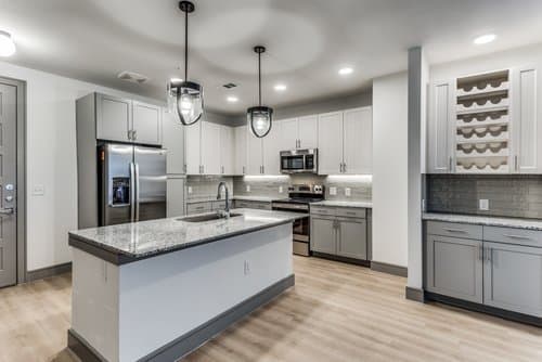 Austin Apartment: 4323 s congress ave