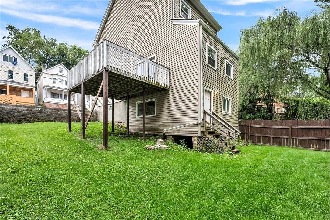 Pittsburgh House: 14 Arnold